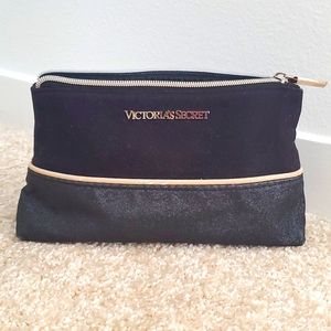 Great condition Victoria's secret cosmetic bag